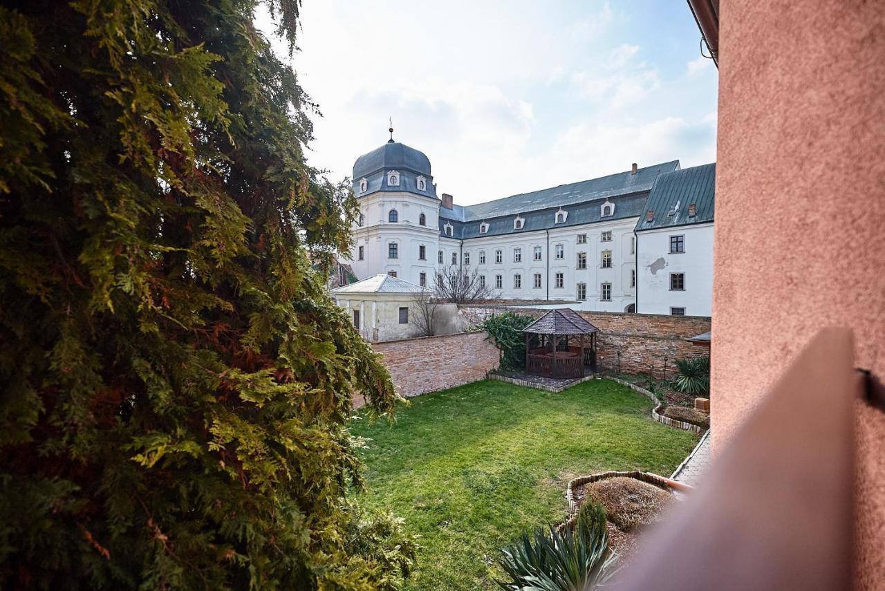 Dependance Patriot Trnava Hotel Exterior foto