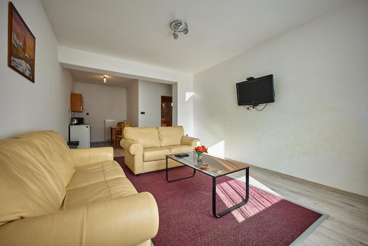 Dependance Patriot Trnava Hotel Exterior foto