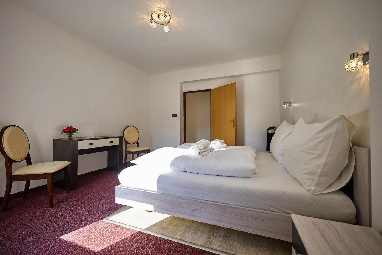Dependance Patriot Trnava Hotel Exterior foto