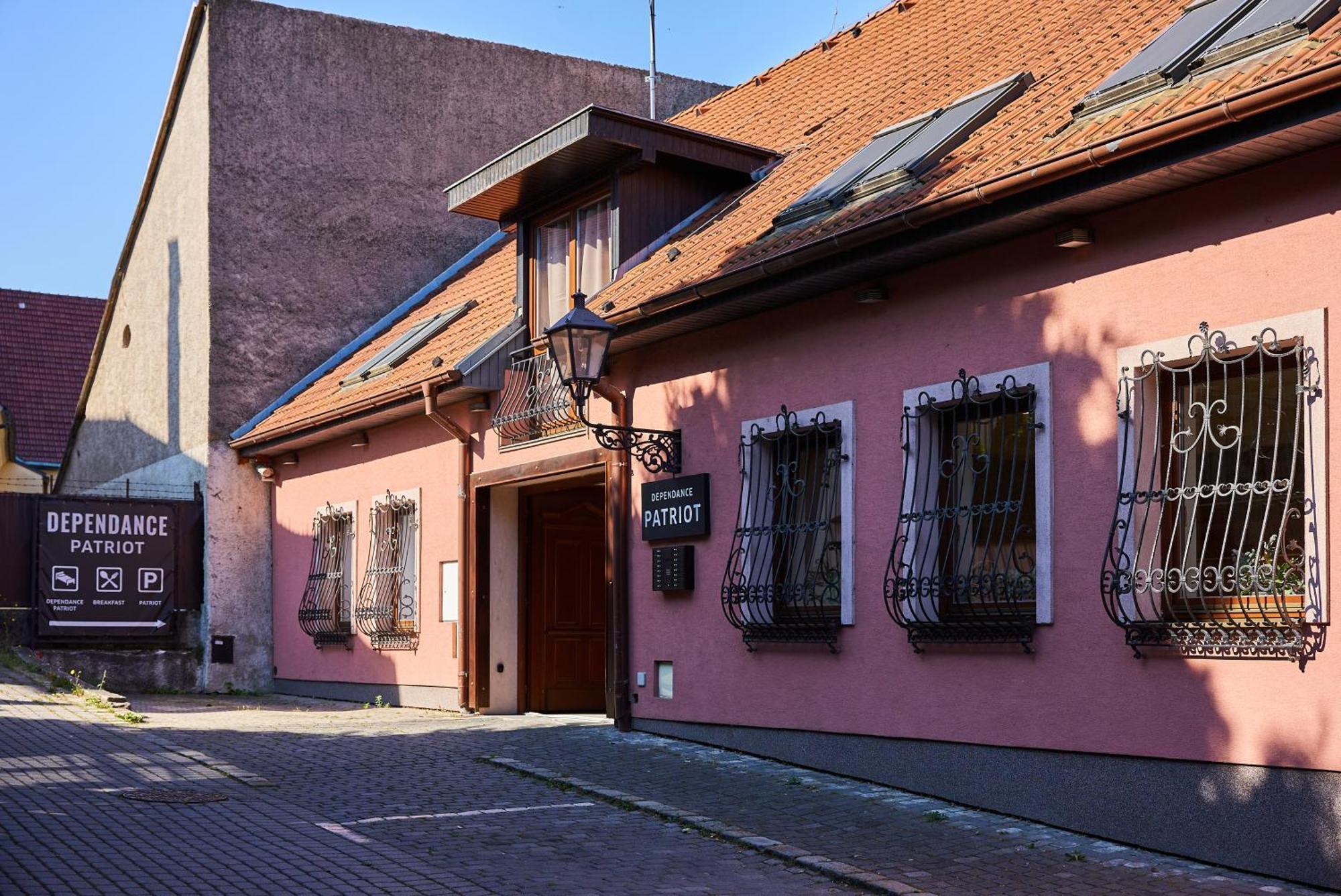 Dependance Patriot Trnava Hotel Exterior foto