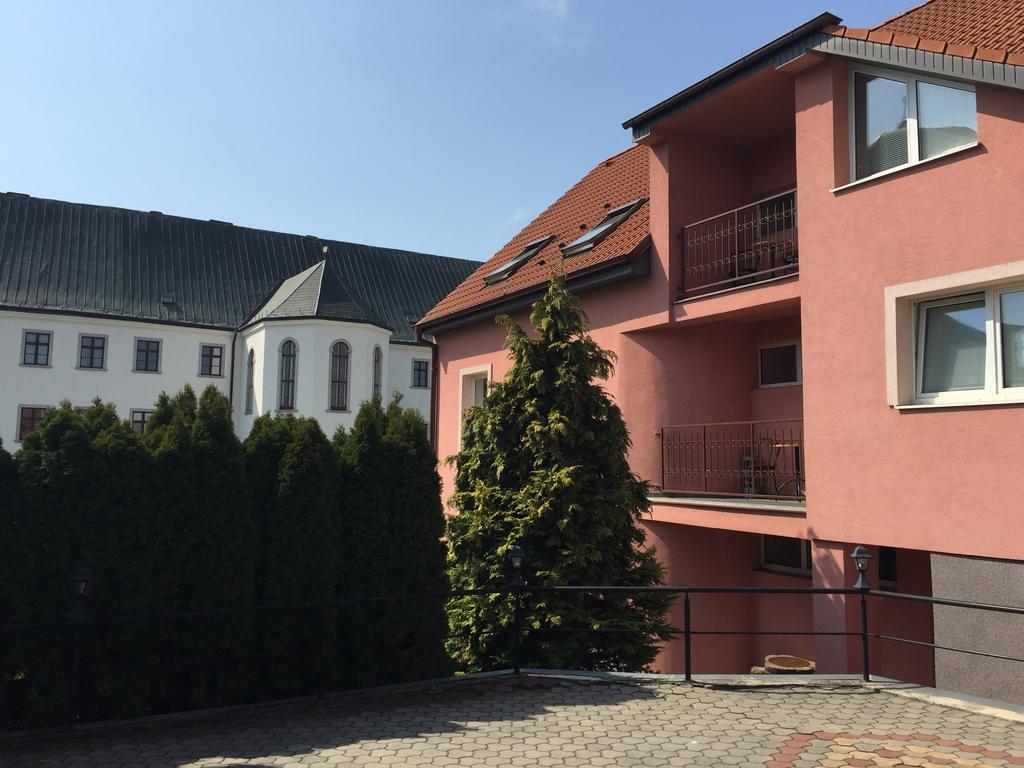 Dependance Patriot Trnava Hotel Exterior foto